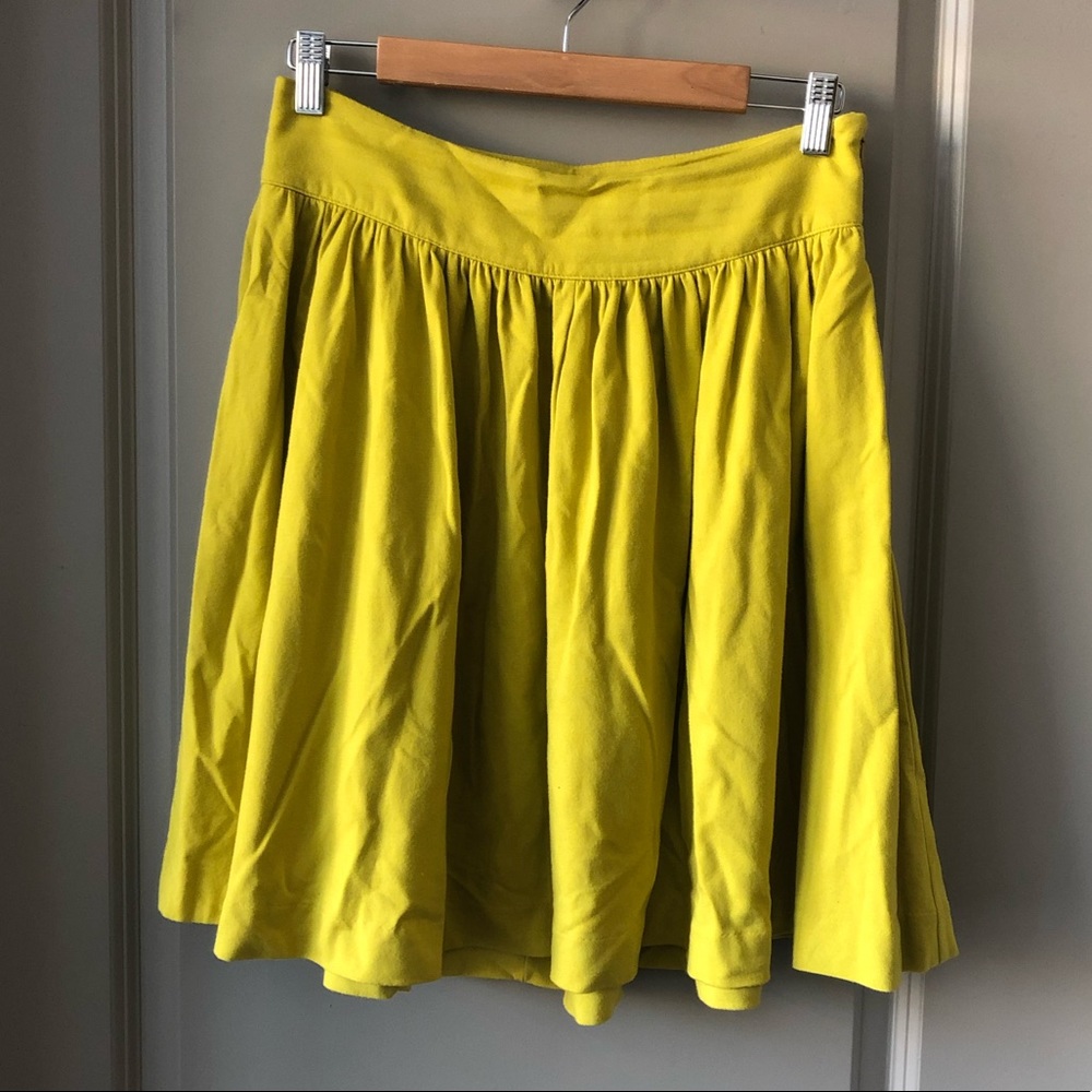 Great shape! Banana Republic skirt. WITH POCKETS